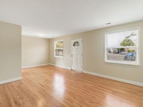 454 Daisy Ln, East Palo Alto CA 94303