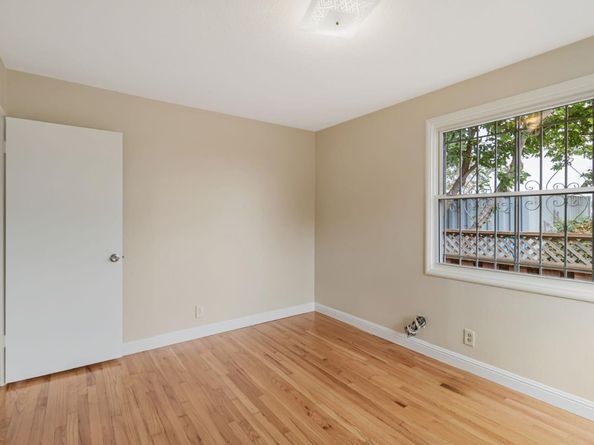 454 Daisy Ln, East Palo Alto CA 94303