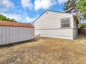 454 Daisy Ln, East Palo Alto CA 94303
