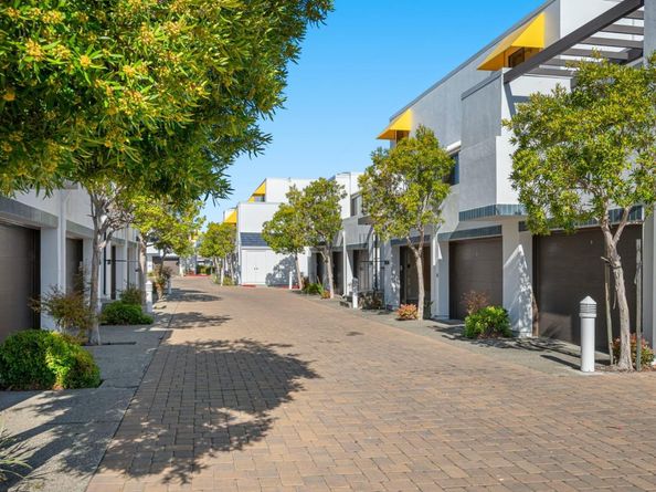 800 Balboa Lane, Foster City CA 94404
