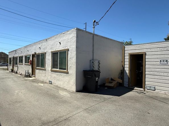 Locust, Watsonville CA 95076