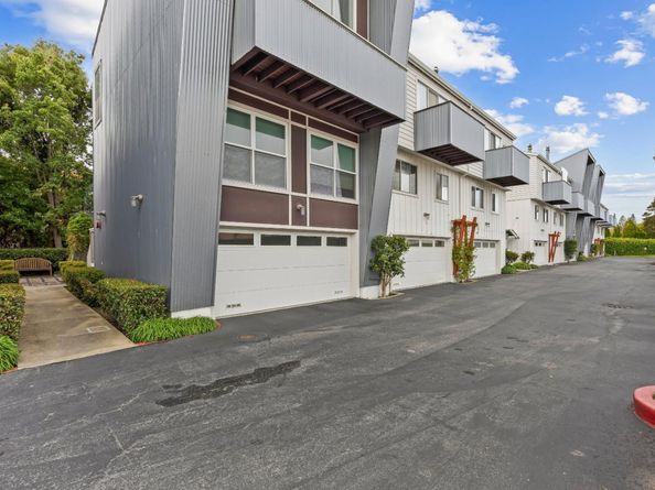 2080 S Delaware Street, San Mateo CA 94403