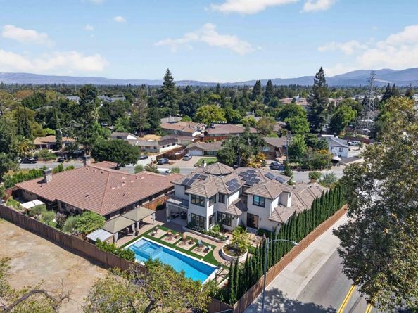903 Dry Creek Road, Campbell CA 95008