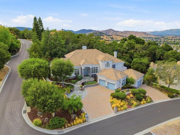 8451 Goldenrod Circle, Gilroy CA 95020
