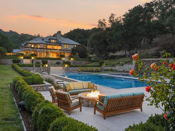 25355 La Loma Drive, Los Altos Hills CA 94022