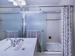 N Bayshore, San Mateo CA 94401
