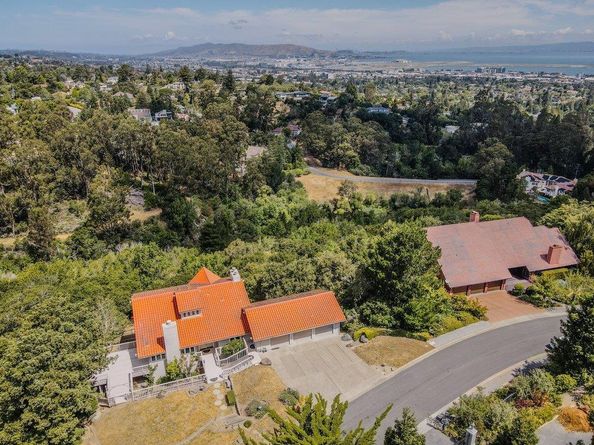 36 Eugenia Way, Hillsborough CA 94010