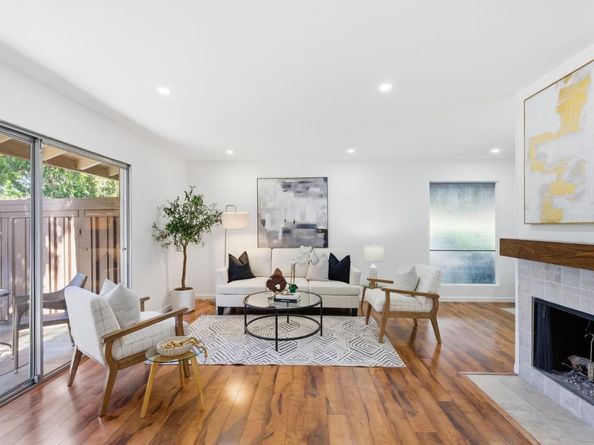 209 Red Oak Drive A, Sunnyvale CA 94086