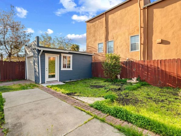 2707 Monticello Avenue, Oakland CA 94619