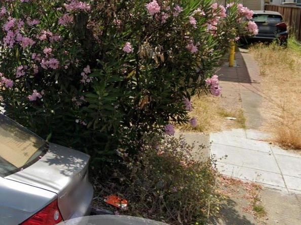 2452 Humboldt Avenue, Oakland CA 94601