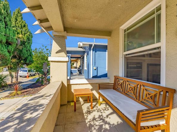2452 Humboldt Avenue, Oakland CA 94601