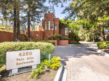 4250 El Camino Real
