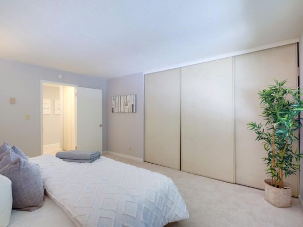 50 E Middlefield Road 40, Mountain View CA 94043