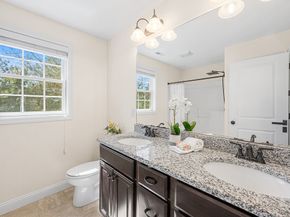 4 Kensington Way 4, Tewksbury MA 01876