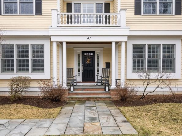 41 Chesterton Rd, Wellesley MA 02481