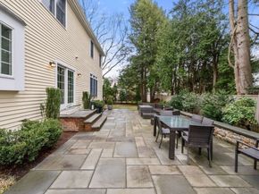 41 Chesterton Rd, Wellesley MA 02481