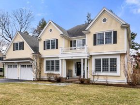 41 Chesterton Rd, Wellesley MA 02481