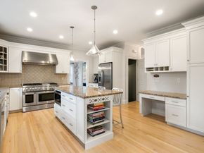 41 Chesterton Rd, Wellesley MA 02481