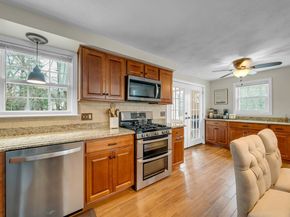 13 Brookside Dr, Billerica MA 01821