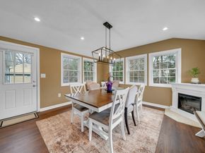 13 Brookside Dr, Billerica MA 01821