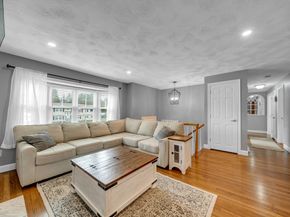 13 Brookside Dr, Billerica MA 01821