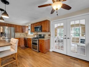 13 Brookside Dr, Billerica MA 01821