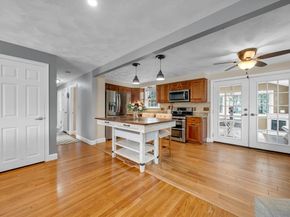 13 Brookside Dr, Billerica MA 01821