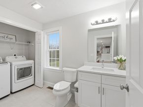 74 Deanna Dr, Holden MA 01520