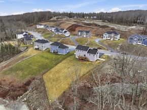 74 Deanna Dr, Holden MA 01520