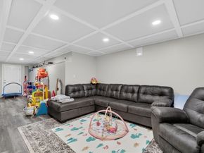 7 Spring Ave, Wareham MA 02571