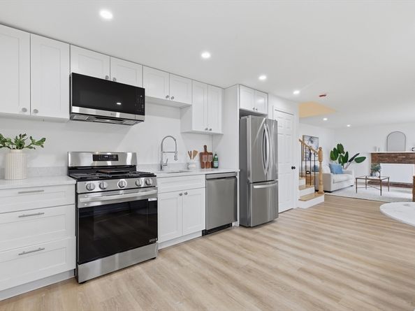 138 Forest St, Brockton MA 02302