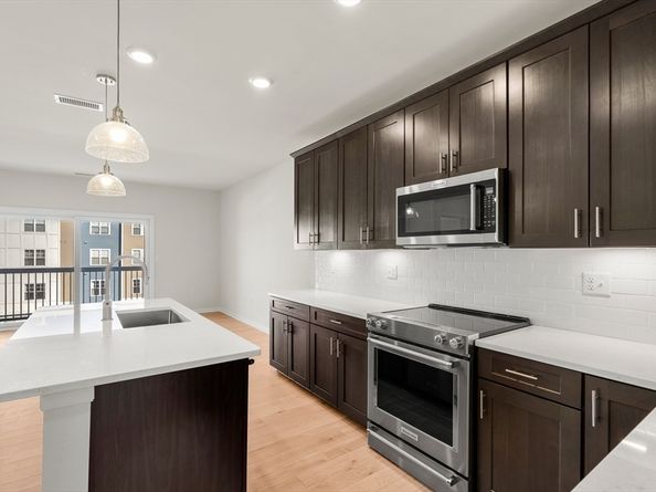 6 Stratton Drive 3303, Woburn MA 01801