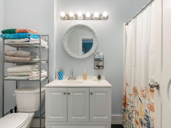 59 Webber St, Leominster MA 01453