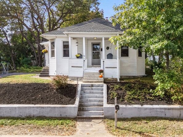 59 Webber St, Leominster MA 01453