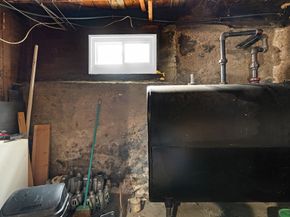 59 Webber St, Leominster MA 01453
