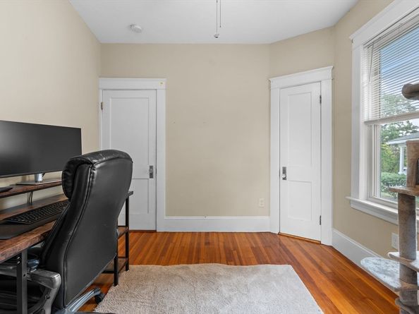 59 Webber St, Leominster MA 01453