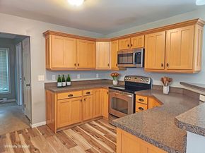 28 Brooks St, Worcester MA 01606