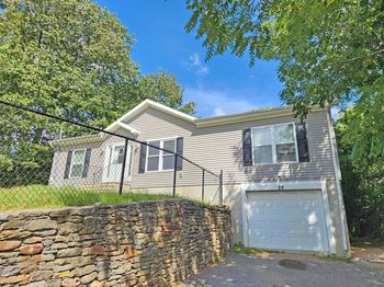 28 Brooks St