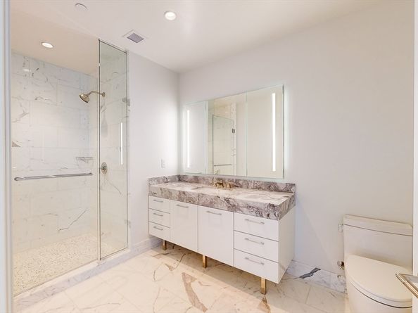 240 Devonshire Street 5214, Boston MA 02110