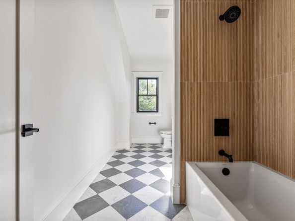 2 Lily Lane, Wenham MA 01984