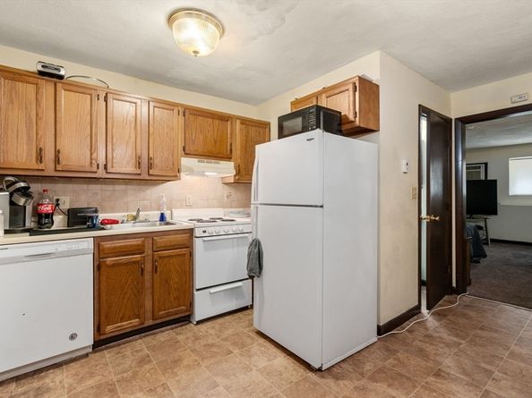 624 Boston Post Rd E 7, Marlborough MA 01752