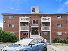 624 Boston Post Rd E 7, Marlborough MA 01752