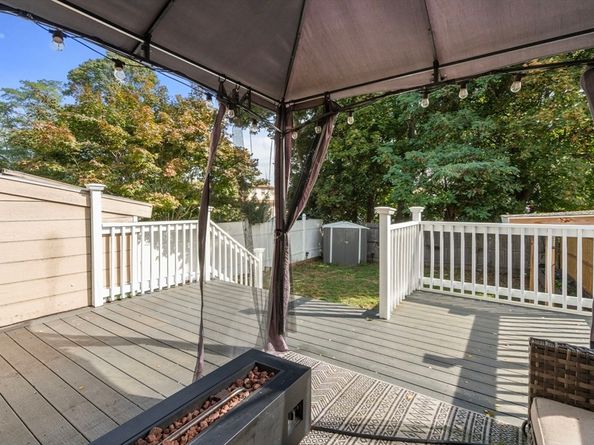 9 Marshall St, Winthrop MA 02152