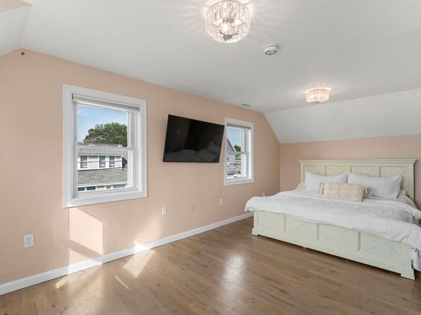 9 Marshall St, Winthrop MA 02152