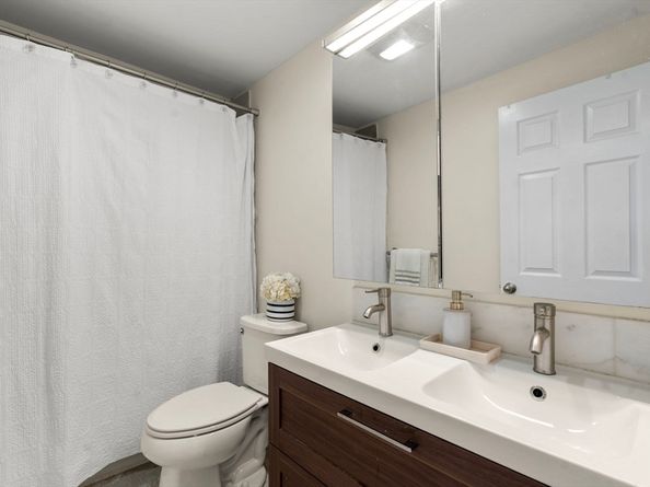 9 Marshall St, Winthrop MA 02152