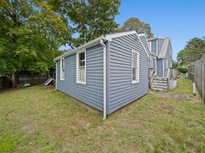 38 Idlewell St, Weymouth MA 02188