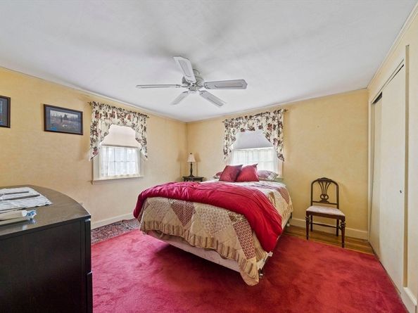 38 Idlewell St, Weymouth MA 02188