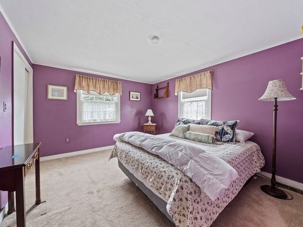 38 Idlewell St, Weymouth MA 02188