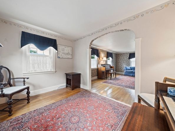 38 Idlewell St, Weymouth MA 02188