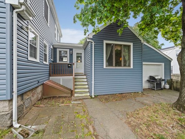 38 Idlewell St, Weymouth MA 02188